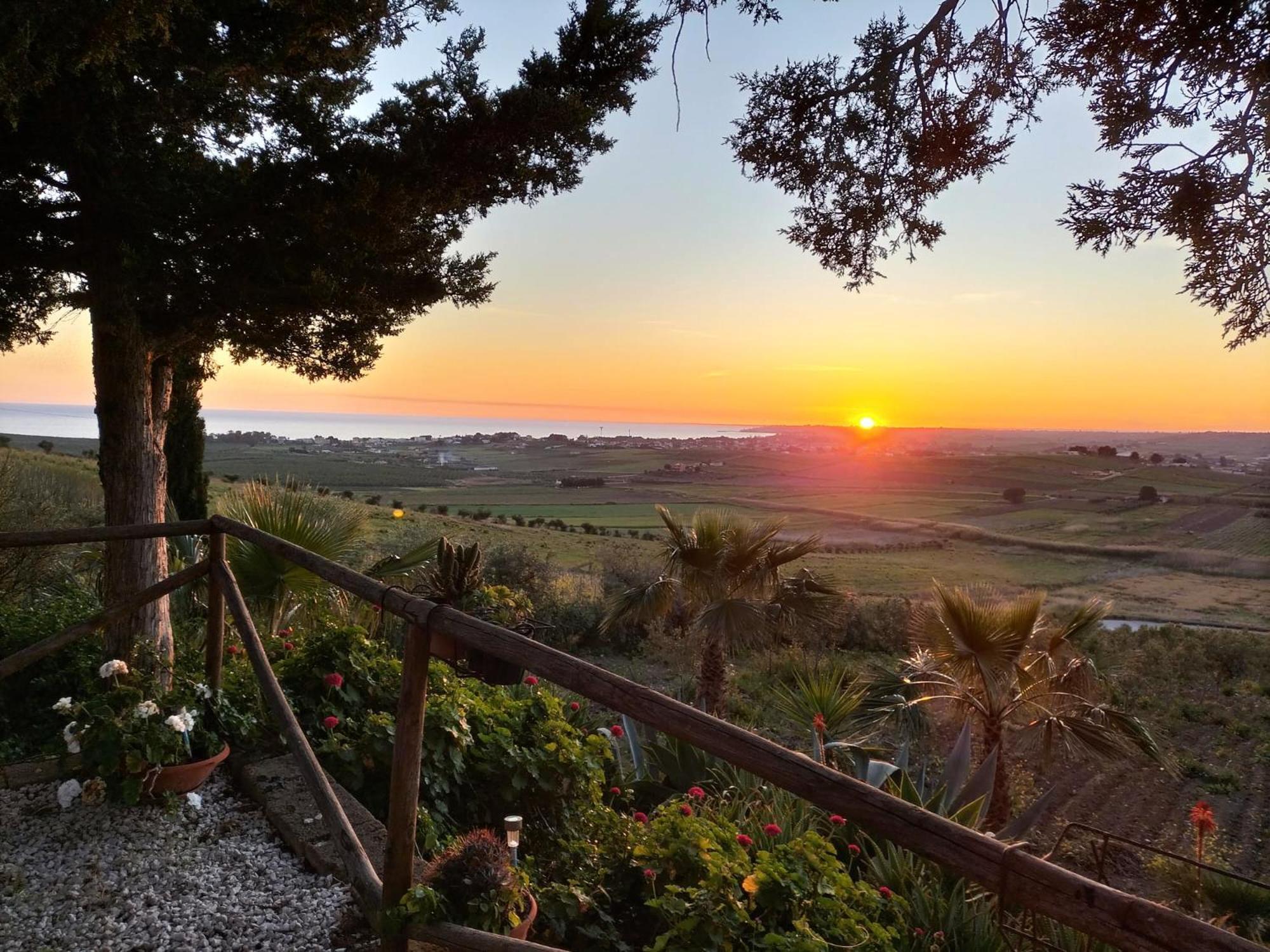 Casa Panoramica Tra Mare E Natura Menfi Luaran gambar